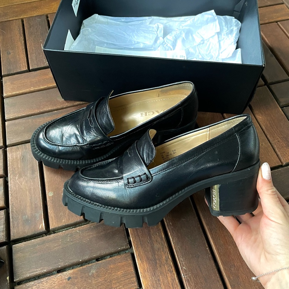 Coach leather loafers 6,5